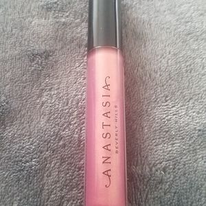 Anastasia Beverly Hills Lipgloss in St. Tropez
